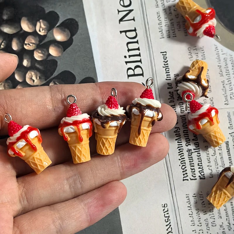 10Pcs 3D Mini Simulated Strawb - Resin Art Bracelet recension och pris